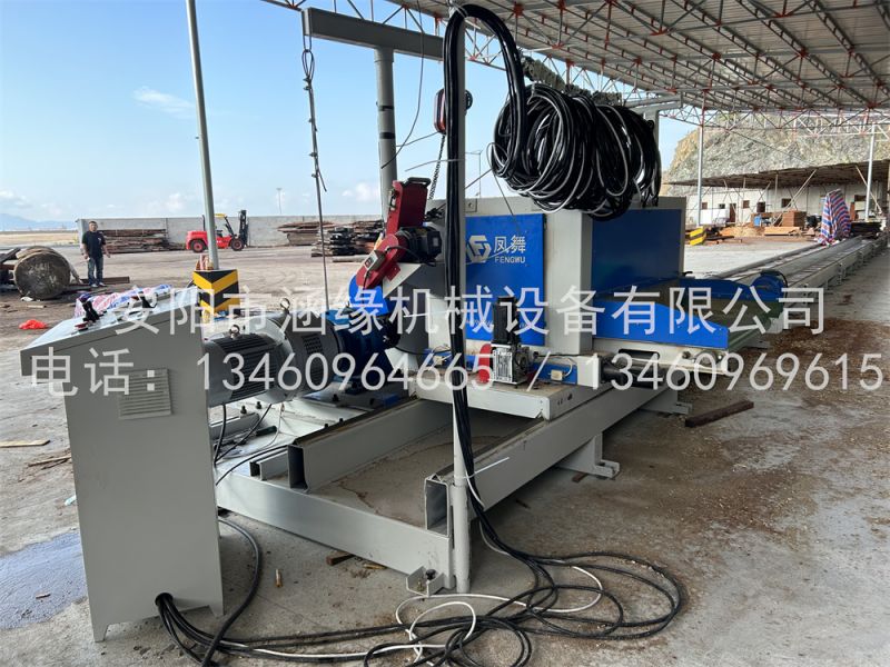 重型數控六刀圓木車(chē)床