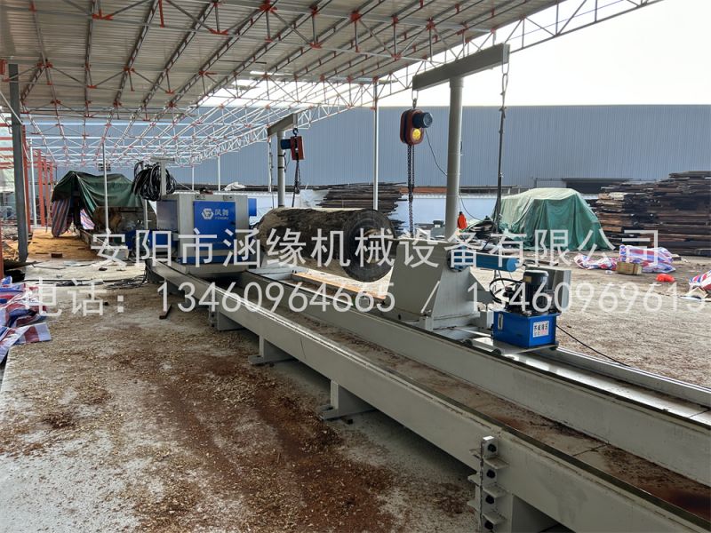 重型數控六刀圓木車(chē)床